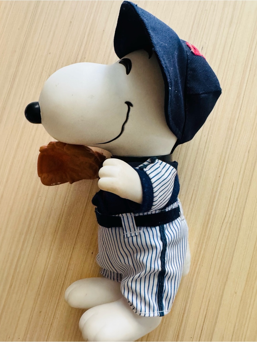 Vintage Vinyl Snoopy 1966 Baseball Theme Moveable Parts - Picture 2 of 12